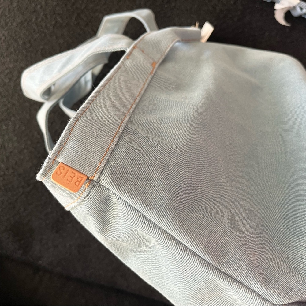 GAP X BEIS The Travel Tote - Picture 8 of 8